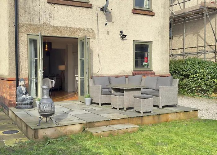 Grange Garth Near The River York