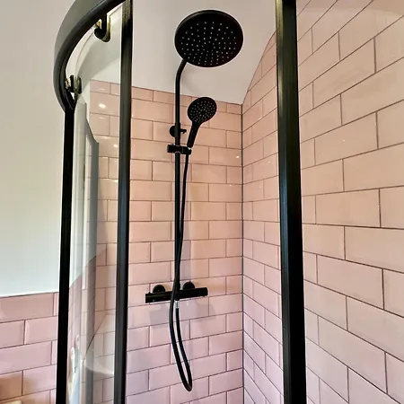 Grange Garth Near The River 펜션