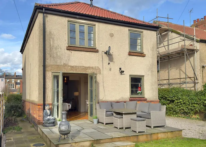 Grange Garth Near The River Semesterbostad *